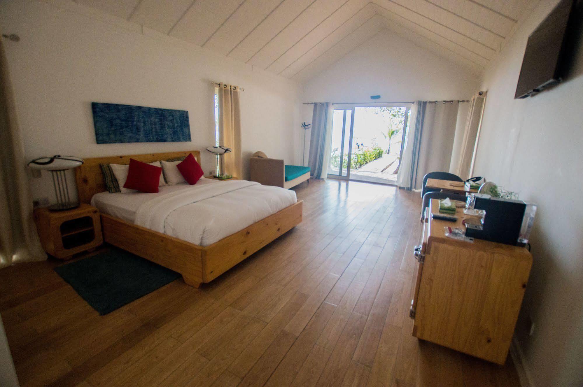 The Place Resort At Tokeh Beach 프리타운 외부 사진